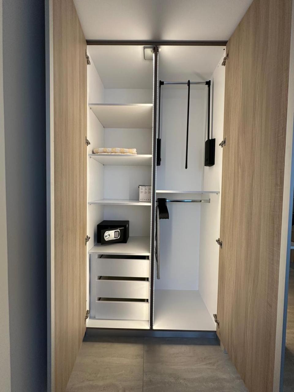 Harbour Lights Studio Apartments بافوس المظهر الخارجي الصورة