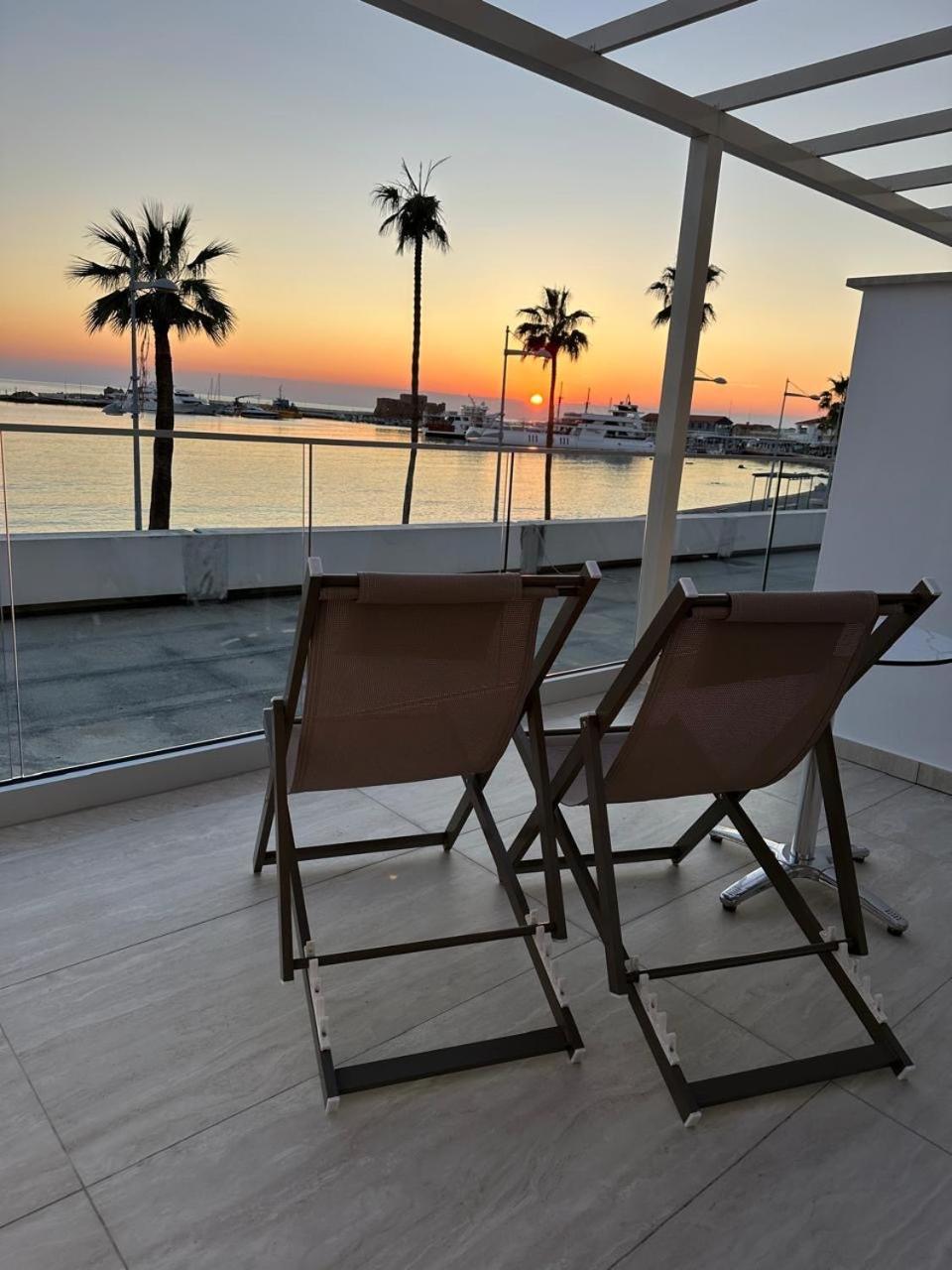 Harbour Lights Studio Apartments بافوس المظهر الخارجي الصورة