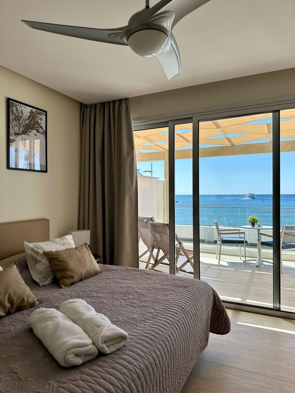 Harbour Lights Studio Apartments بافوس المظهر الخارجي الصورة