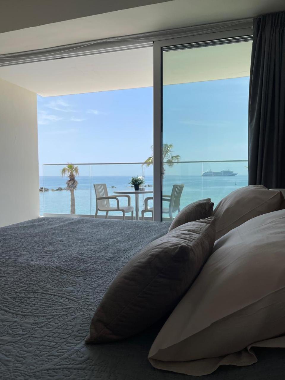 Harbour Lights Studio Apartments بافوس المظهر الخارجي الصورة